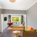 tinytwice-hotel-bonn-comfy-maxy-schreibtisch