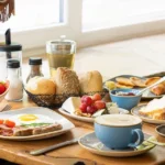 tinytwice-hotel-bonn-fruehstueckstisch-3