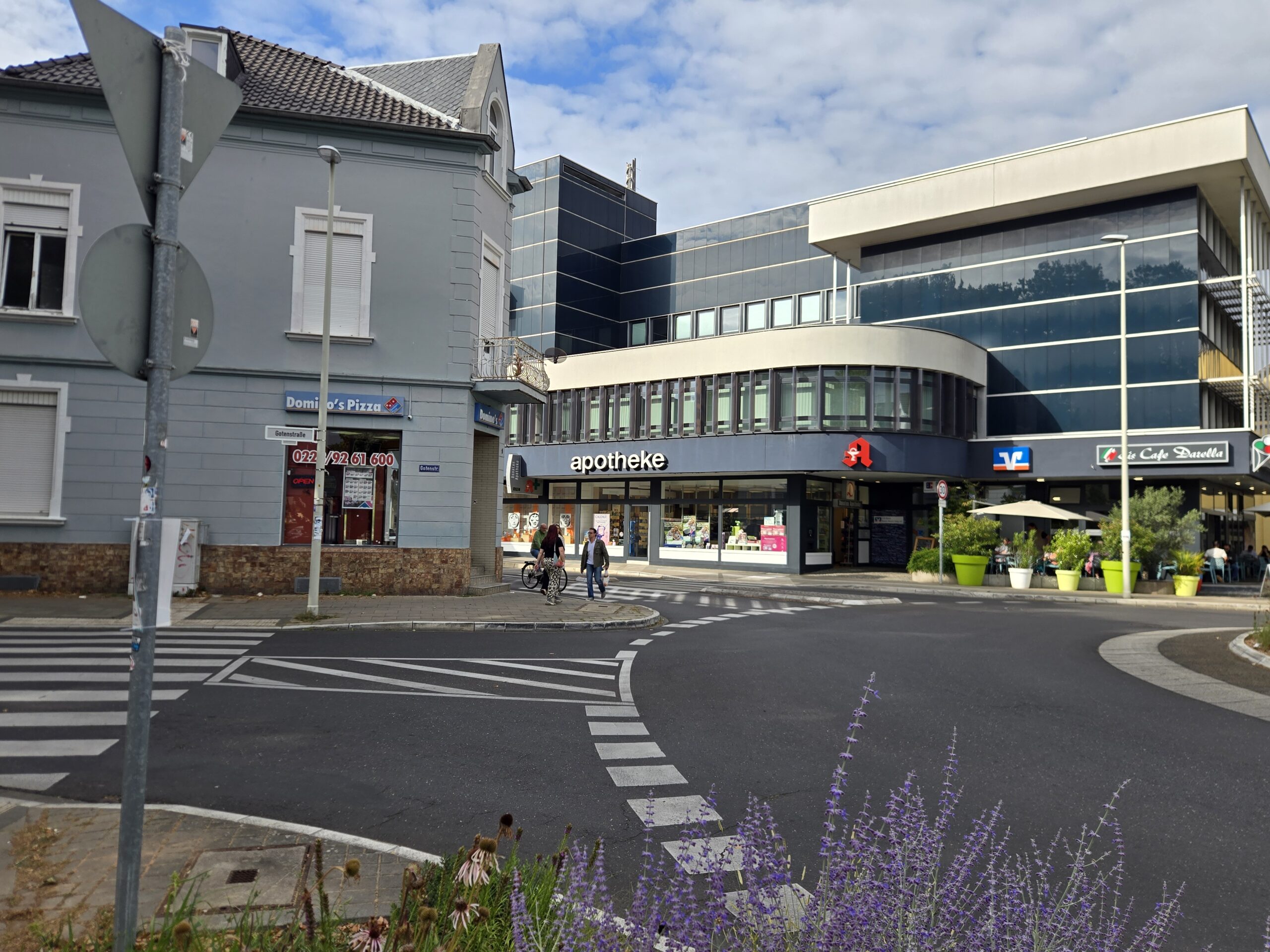 You'll see a Dominos Pizza on one side and an ice cream shop and a pharmacy on the other. Aim for the pharmacy